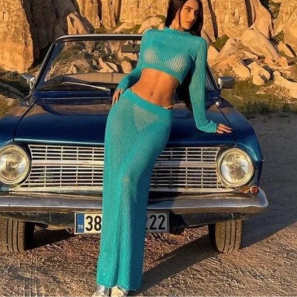 Zara 2-Piece Pointelle knit sweater and Skirt Set - Picture 3 of 12